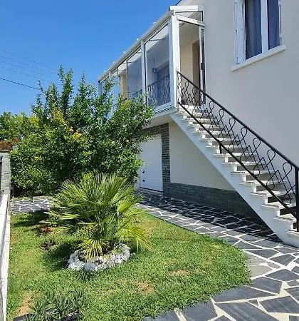 Belle Maison Avec Jardin Rdc T3 De 70M2 Vacances Ou Cure Thermale Rochefort Buitenkant foto