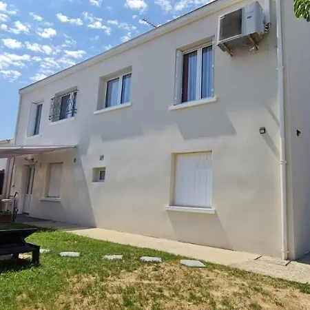 Belle Maison Avec Jardin Rdc T3 De 70M2 Vacances Ou Cure Thermale Rochefort Buitenkant foto